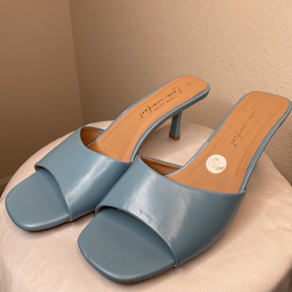 New Look Square Toed Mule Heels - Picture 2 of 4